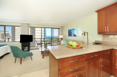 Lake House Partial Ocean View! Toto Washlet, FREE Parking, WasherDryer, Wi-Fi! Sleeps 4, , on Oahu - Honolulu in Hawaii - Lakehouse Vacation Rental - Lake Home for rent on LakeHouseVacations.com