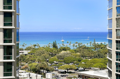 Lake House Partial Ocean View! Toto Washlet, FREE Parking, WasherDryer, Wi-Fi! Sleeps 4, , on Oahu - Honolulu in Hawaii - Lakehouse Vacation Rental - Lake Home for rent on LakeHouseVacations.com