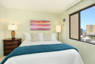 Lake House Partial Ocean View! Toto Washlet, FREE Parking, WasherDryer, Wi-Fi! Sleeps 4, , on Oahu - Honolulu in Hawaii - Lakehouse Vacation Rental - Lake Home for rent on LakeHouseVacations.com