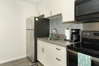 Lake House Newly Remodeled Condo in the Heart of Waikiki! 1 Block to Beach! FREE Parking, , on Oahu - Honolulu in Hawaii - Lakehouse Vacation Rental - Lake Home for rent on LakeHouseVacations.com