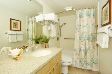Lake House Shimmering Ocean Views! AC, Wi-Fi, Pool, Gym, Close to beach!, , on Oahu - Honolulu in Hawaii - Lakehouse Vacation Rental - Lake Home for rent on LakeHouseVacations.com