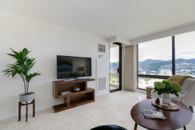 Lake House High floor with AC and Tropical Ko'olau Mountain views! Washlet!, , on Oahu - Honolulu in Hawaii - Lakehouse Vacation Rental - Lake Home for rent on LakeHouseVacations.com