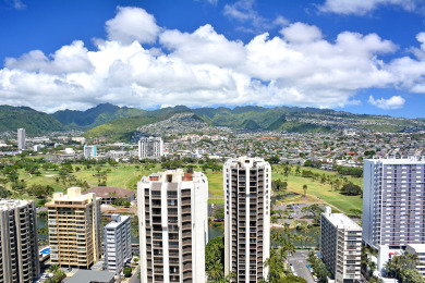 Lake House High floor with AC and Tropical Ko'olau Mountain views! Washlet!, , on Oahu - Honolulu in Hawaii - Lakehouse Vacation Rental - Lake Home for rent on LakeHouseVacations.com