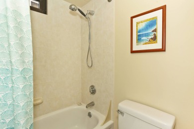 Lake House Peak-a-Boo Ocean View from Lanai, AC, Wi-Fi, Parking, Pool, Close to Beach!, , on Oahu - Honolulu in Hawaii - Lakehouse Vacation Rental - Lake Home for rent on LakeHouseVacations.com