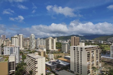 Lake House Peak-a-Boo Ocean View from Lanai, AC, Wi-Fi, Parking, Pool, Close to Beach!, , on Oahu - Honolulu in Hawaii - Lakehouse Vacation Rental - Lake Home for rent on LakeHouseVacations.com