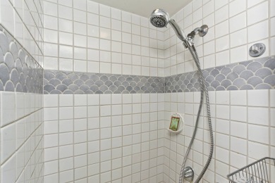 Lake House Large Penthouse 1 Bdr2 Bath with Washlets, Wi-Fi, AC, FREE Parking, , on Oahu - Honolulu in Hawaii - Lakehouse Vacation Rental - Lake Home for rent on LakeHouseVacations.com