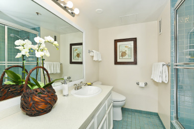 Lake House Large Penthouse 1 Bdr2 Bath with Washlets, Wi-Fi, AC, FREE Parking, , on Oahu - Honolulu in Hawaii - Lakehouse Vacation Rental - Lake Home for rent on LakeHouseVacations.com