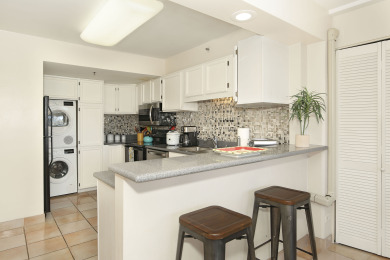 Lake House Large Penthouse 1 Bdr2 Bath with Washlets, Wi-Fi, AC, FREE Parking, , on Oahu - Honolulu in Hawaii - Lakehouse Vacation Rental - Lake Home for rent on LakeHouseVacations.com
