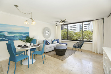 Lake House Beautiful 2-bedroom condo, sleeps 6, washerdryer and one free parking!, , on Oahu - Honolulu in Hawaii - Lakehouse Vacation Rental - Lake Home for rent on LakeHouseVacations.com