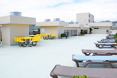 Lake House Studio with AC, Wi-Fi, Rooftop Pool, FREE Parking! Close to Beach!, , on Oahu - Honolulu in Hawaii - Lakehouse Vacation Rental - Lake Home for rent on LakeHouseVacations.com