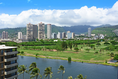 Lake House Studio with AC, Wi-Fi, Rooftop Pool, FREE Parking! Close to Beach!, , on Oahu - Honolulu in Hawaii - Lakehouse Vacation Rental - Lake Home for rent on LakeHouseVacations.com