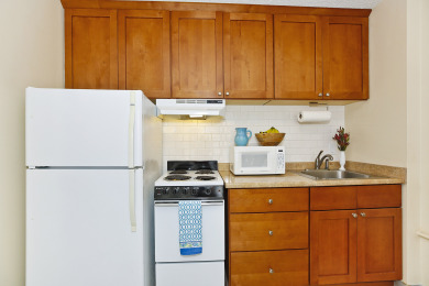 Lake House Studio with AC, Wi-Fi, Rooftop Pool, FREE Parking! Close to Beach!, , on Oahu - Honolulu in Hawaii - Lakehouse Vacation Rental - Lake Home for rent on LakeHouseVacations.com
