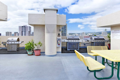 Lake House Studio with AC, Wi-Fi, Rooftop Pool, FREE Parking! Close to Beach!, , on Oahu - Honolulu in Hawaii - Lakehouse Vacation Rental - Lake Home for rent on LakeHouseVacations.com