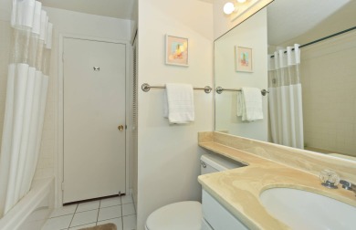 Lake House GREAT location! Marina view! Washerdryer, AC, Wi-Fi and one parking!, , on Oahu - Honolulu in Hawaii - Lakehouse Vacation Rental - Lake Home for rent on LakeHouseVacations.com