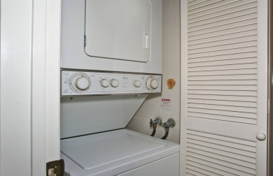Lake House GREAT location! Marina view! Washerdryer, AC, Wi-Fi and one parking!, , on Oahu - Honolulu in Hawaii - Lakehouse Vacation Rental - Lake Home for rent on LakeHouseVacations.com