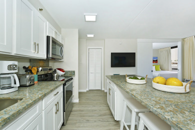 Lake House Great for Families, Washlet, WD, Free Parking, Wi-Fi! HUGE Lanai!, , on Oahu - Honolulu in Hawaii - Lakehouse Vacation Rental - Lake Home for rent on LakeHouseVacations.com