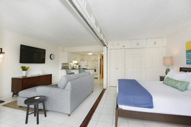 Lake House Great Studio at The Ilikai! Close to beach! AC, Wi-Fi, sleeps 4!, , on Oahu - Honolulu in Hawaii - Lakehouse Vacation Rental - Lake Home for rent on LakeHouseVacations.com