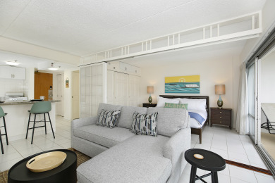 Lake House Great Studio at The Ilikai! Close to beach! AC, Wi-Fi, sleeps 4!, , on Oahu - Honolulu in Hawaii - Lakehouse Vacation Rental - Lake Home for rent on LakeHouseVacations.com