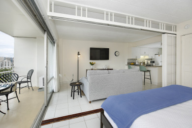Lake House Great Studio at The Ilikai! Close to beach! AC, Wi-Fi, sleeps 4!, , on Oahu - Honolulu in Hawaii - Lakehouse Vacation Rental - Lake Home for rent on LakeHouseVacations.com