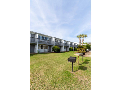 Lake House In the heart of Seagrove Beach, walking distance to shopping & dining, , on Gulf of Mexico - Santa Rosa Bay in Florida - Lakehouse Vacation Rental - Lake Home for rent on LakeHouseVacations.com