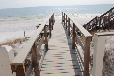 Lake House Located directly on a private beach, , on Gulf of Mexico - Santa Rosa Bay in Florida - Lakehouse Vacation Rental - Lake Home for rent on LakeHouseVacations.com