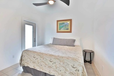 Lake House Excellent Gulf front located along a private beach dog friendly, , on Gulf of Mexico - Santa Rosa Bay in Florida - Lakehouse Vacation Rental - Lake Home for rent on LakeHouseVacations.com