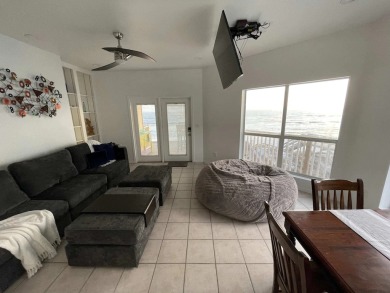 Lake House Excellent Gulf front located along a private beach dog friendly, , on Gulf of Mexico - Santa Rosa Bay in Florida - Lakehouse Vacation Rental - Lake Home for rent on LakeHouseVacations.com