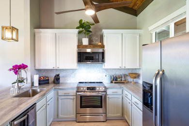 Lake House CheCa Hale Gorgeous Top Floor Corner Unit, With AC, , on Big Island - Kailua-Kona Bay  in Hawaii - Lakehouse Vacation Rental - Lake Home for rent on LakeHouseVacations.com