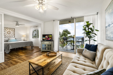 Lake House Kailua Village #701 Top Floor, Corner Penthouse Remodeled in Downtown Kona. , , on Big Island - Kailua-Kona Bay  in Hawaii - Lakehouse Vacation Rental - Lake Home for rent on LakeHouseVacations.com