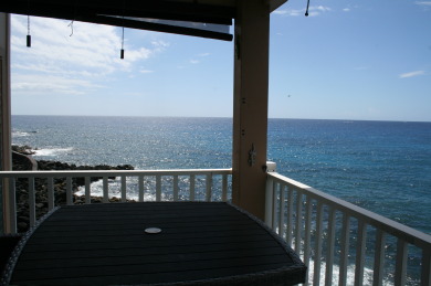 Lake House Oceanfront Paradise with private lanai overlooking Kailua Bay, , on Big Island - Kailua-Kona Bay in Hawaii - Lakehouse Vacation Rental - Lake Home for rent on LakeHouseVacations.com