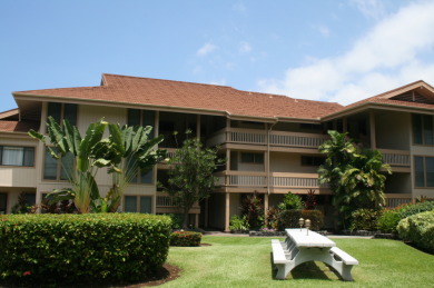 Lake House Oceanfront Paradise with private lanai overlooking Kailua Bay, , on Big Island - Kailua-Kona Bay in Hawaii - Lakehouse Vacation Rental - Lake Home for rent on LakeHouseVacations.com