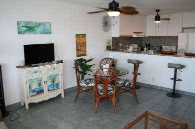 Lake House Oceanfront Paradise with private lanai overlooking Kailua Bay, , on Big Island - Kailua-Kona Bay in Hawaii - Lakehouse Vacation Rental - Lake Home for rent on LakeHouseVacations.com