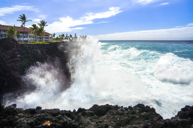 Lake House KKSR#4102 DIRECT OCEANFRONT, INCREDIBLE GROUND FLOOR UNIT, REMODELED!, AC!!!, , on Big Island - Kailua-Kona Bay  in Hawaii - Lakehouse Vacation Rental - Lake Home for rent on LakeHouseVacations.com