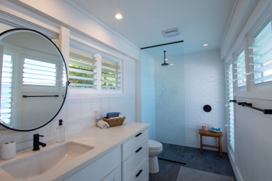Lake House Turtle Rock - Ocean Front Cottage with pool, , on Big Island - Kailua-Kona Bay  in Hawaii - Lakehouse Vacation Rental - Lake Home for rent on LakeHouseVacations.com