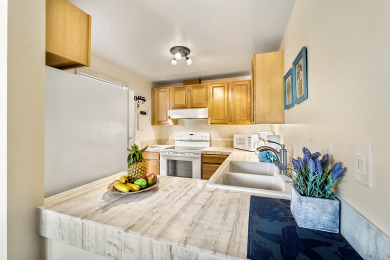 Lake House Kona Plaza#215 Remodeled unit IN HEART OF KONA TOWN! AC & Elevators!, , on Big Island - Kailua-Kona Bay  in Hawaii - Lakehouse Vacation Rental - Lake Home for rent on LakeHouseVacations.com