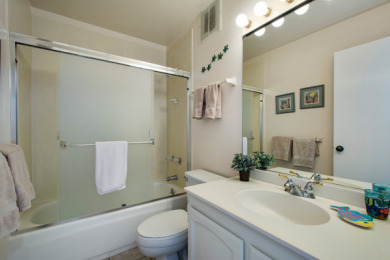 Lake House KKSR3202 DIRECT OCEANFRONT, Spacious, 2nd Flr, , on Big Island - Kailua-Kona Bay  in Hawaii - Lakehouse Vacation Rental - Lake Home for rent on LakeHouseVacations.com