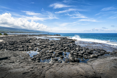 Lake House Pahukoa Hale - Direct Ocean Front Hawaiian Style home in Kona Bay Estates., , on Big Island - Kailua-Kona Bay  in Hawaii - Lakehouse Vacation Rental - Lake Home for rent on LakeHouseVacations.com