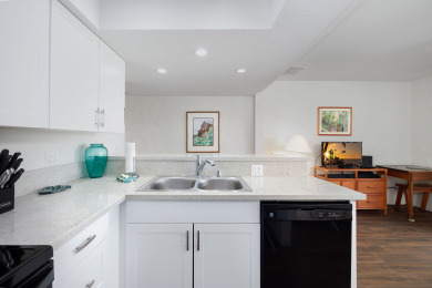 Lake House Casa De Emdeko 204 - Air Conditioning! Elevators! REMODELED IN 2019!, , on Big Island - Kailua-Kona Bay  in Hawaii - Lakehouse Vacation Rental - Lake Home for rent on LakeHouseVacations.com