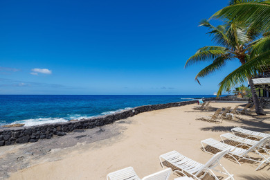 Lake House Casa De Emdeko 330 - DELUXE, Top Floor, Oceanview, AC, Extra spacious!, , on Big Island - Kailua-Kona Bay  in Hawaii - Lakehouse Vacation Rental - Lake Home for rent on LakeHouseVacations.com