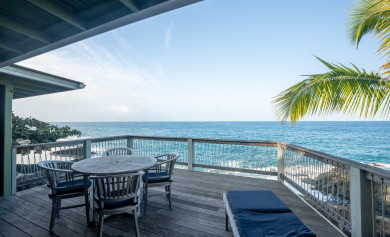 Lake House Makana Kai Hale Oceanfront House on Famous Ali'i Drive, , on Big Island - Kailua-Kona Bay  in Hawaii - Lakehouse Vacation Rental - Lake Home for rent on LakeHouseVacations.com