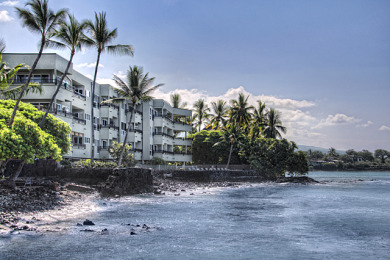 Lake House Banyan Tree 404Top Floor DIRECT oceanfront condo, , on Big Island - Kailua-Kona Bay  in Hawaii - Lakehouse Vacation Rental - Lake Home for rent on LakeHouseVacations.com