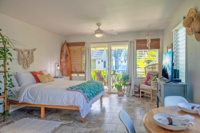 Lake House Chic and Romantic Beachside Studio - Steps To Beach, Super Walkable Location, , on  in Hawaii - Lakehouse Vacation Rental - Lake Home for rent on LakeHouseVacations.com