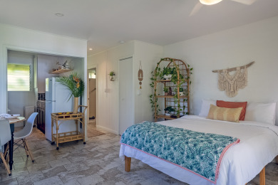Lake House Chic and Romantic Beachside Studio - Steps To Beach, Super Walkable Location, , on  in Hawaii - Lakehouse Vacation Rental - Lake Home for rent on LakeHouseVacations.com