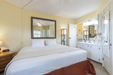 Lake House King size bed! On the ocean front property, , on Maui - Kihei in Hawaii - Lakehouse Vacation Rental - Lake Home for rent on LakeHouseVacations.com
