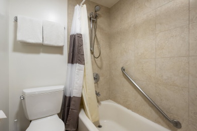 Lake House Oceanfront 2 bedroom suite in Sunny Kihei, , on Maui - Kihei in Hawaii - Lakehouse Vacation Rental - Lake Home for rent on LakeHouseVacations.com