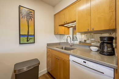 Lake House Oceanfront 2 bedroom suite in Sunny Kihei, , on Maui - Kihei in Hawaii - Lakehouse Vacation Rental - Lake Home for rent on LakeHouseVacations.com