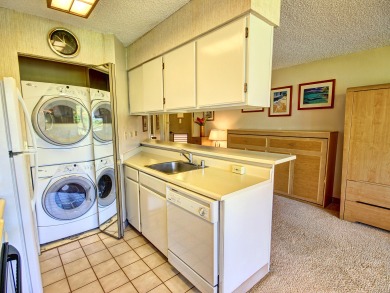 Lake House On the oceanfront in sunny Kihei, large private ocean view lanai, , on Maui - Kihei in Hawaii - Lakehouse Vacation Rental - Lake Home for rent on LakeHouseVacations.com
