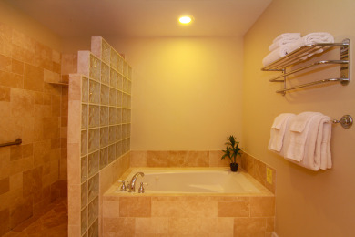 Lake House 3 bed3 bath Poipu Condo - Central AC, Walking path to Beach, , on Nottely River - Union County in Hawaii - Lakehouse Vacation Rental - Lake Home for rent on LakeHouseVacations.com