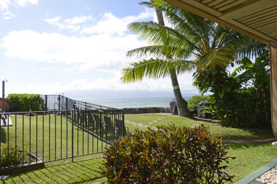 Lake House Newly remodeled Ground Floor! Steps to Pool and Ocean ! WOW! #119, , on Maui - Lahaina in Hawaii - Lakehouse Vacation Rental - Lake Home for rent on LakeHouseVacations.com