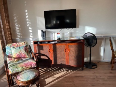 Lake House Newly remodeled Ground Floor! Steps to Pool and Ocean ! WOW! #119, , on Maui - Lahaina in Hawaii - Lakehouse Vacation Rental - Lake Home for rent on LakeHouseVacations.com